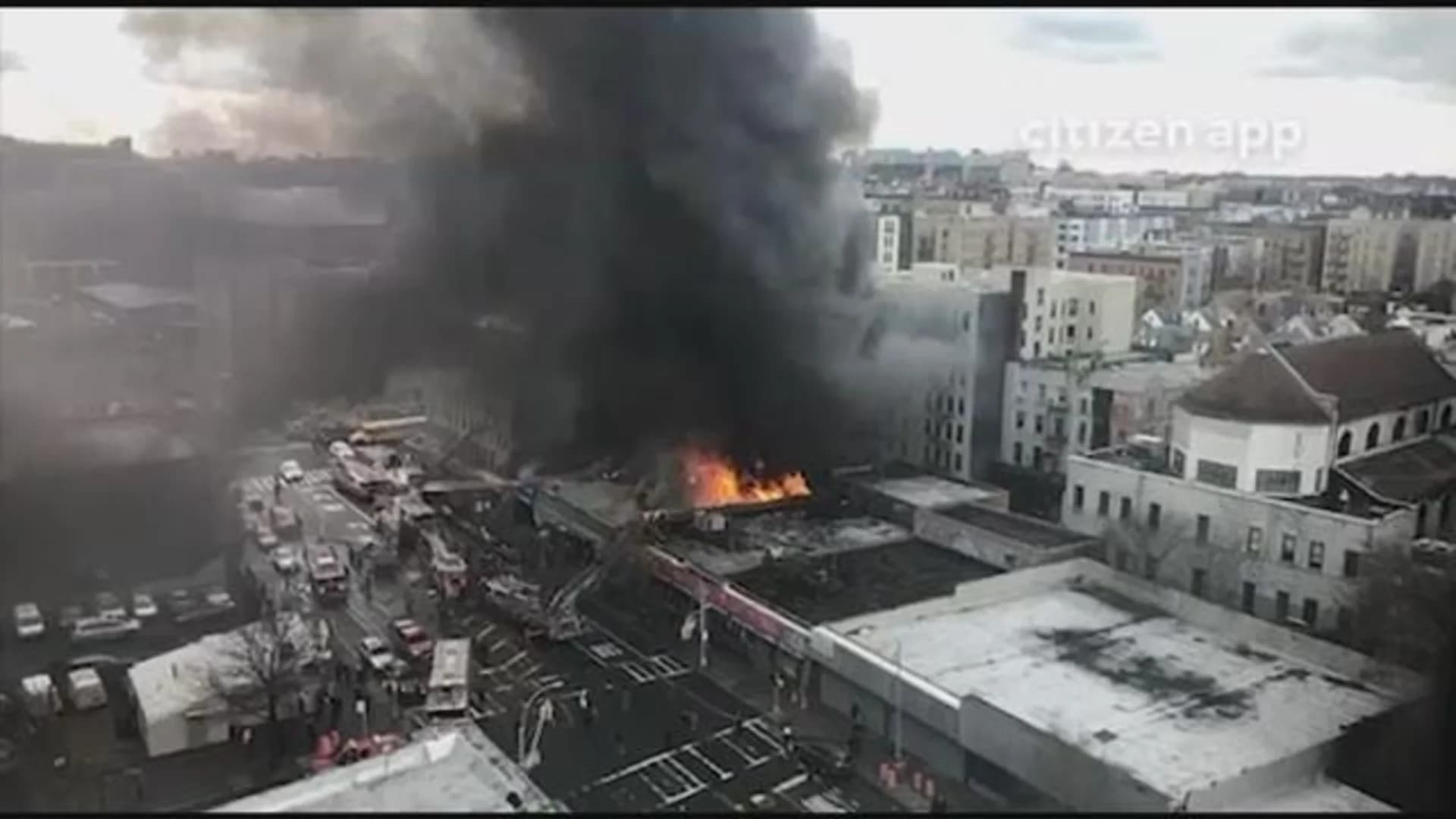 4-alarm fire rips through businesses on Webster Avenue