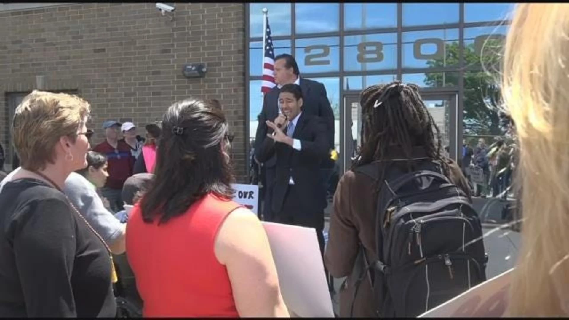 Throgs Neck residents rally against proposed counseling center