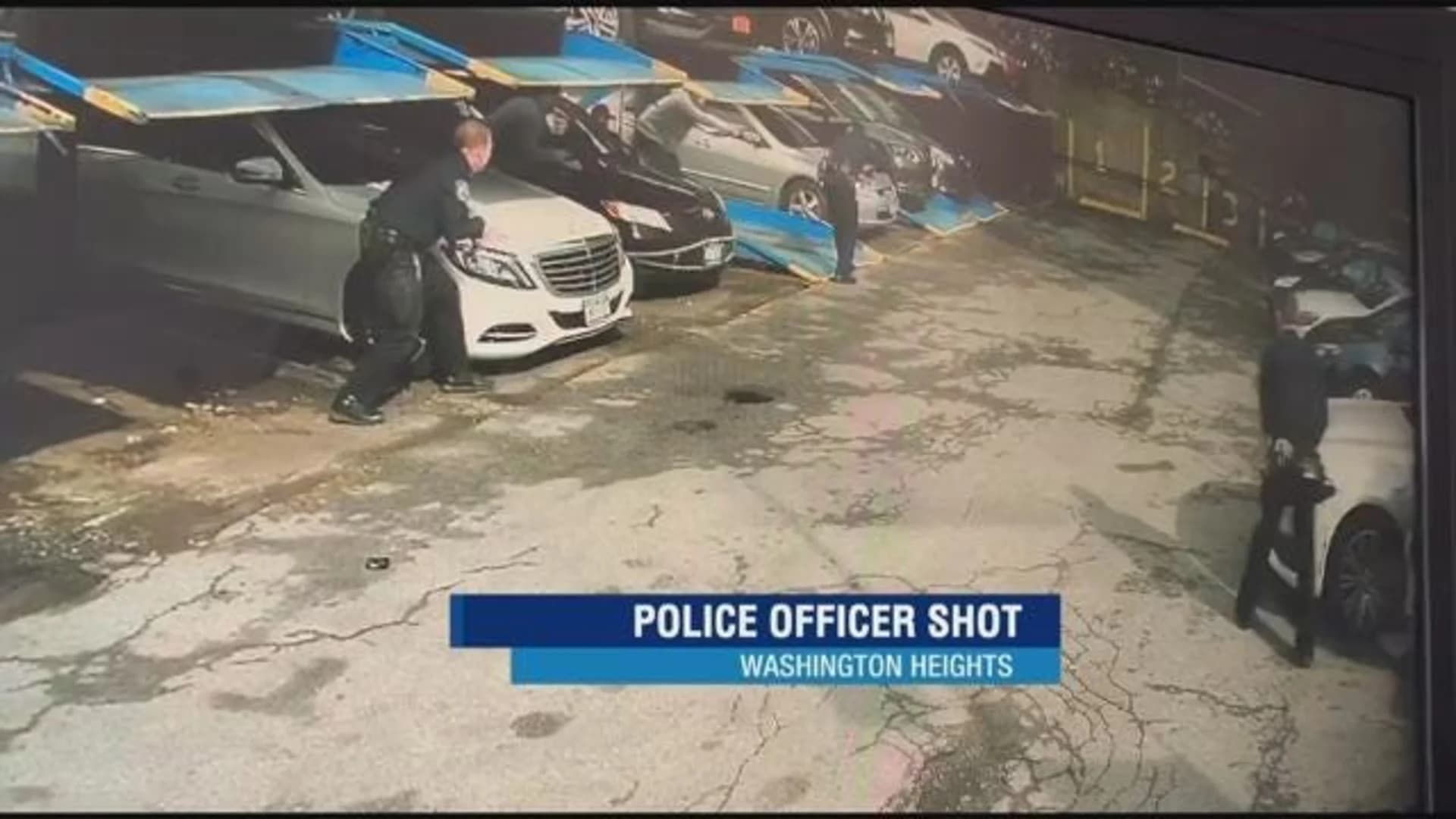 Officer wounded, suspect killed in Manhattan police shooting