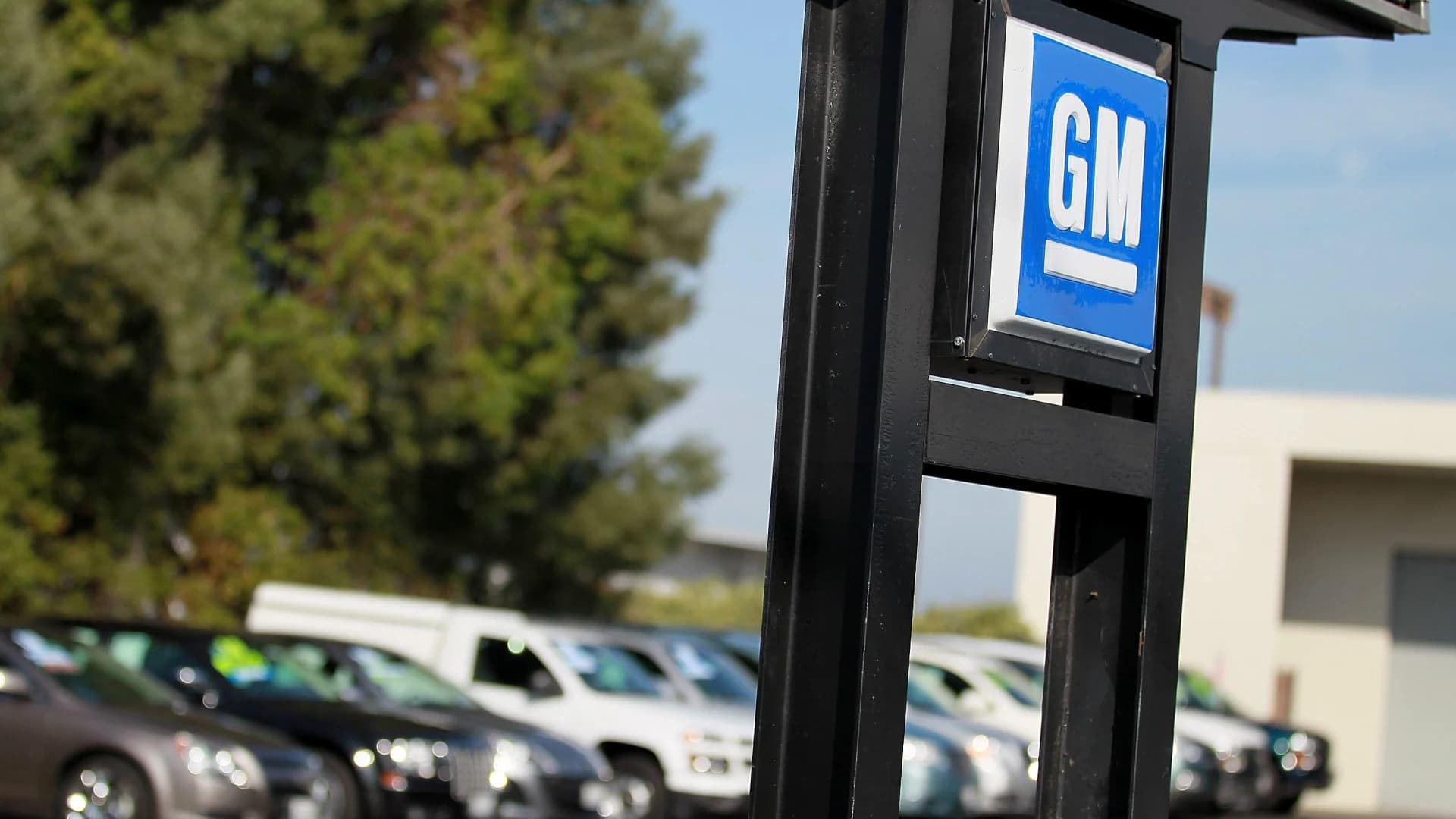 GM recalls over 240,000 vehicles to fix rear brake problem