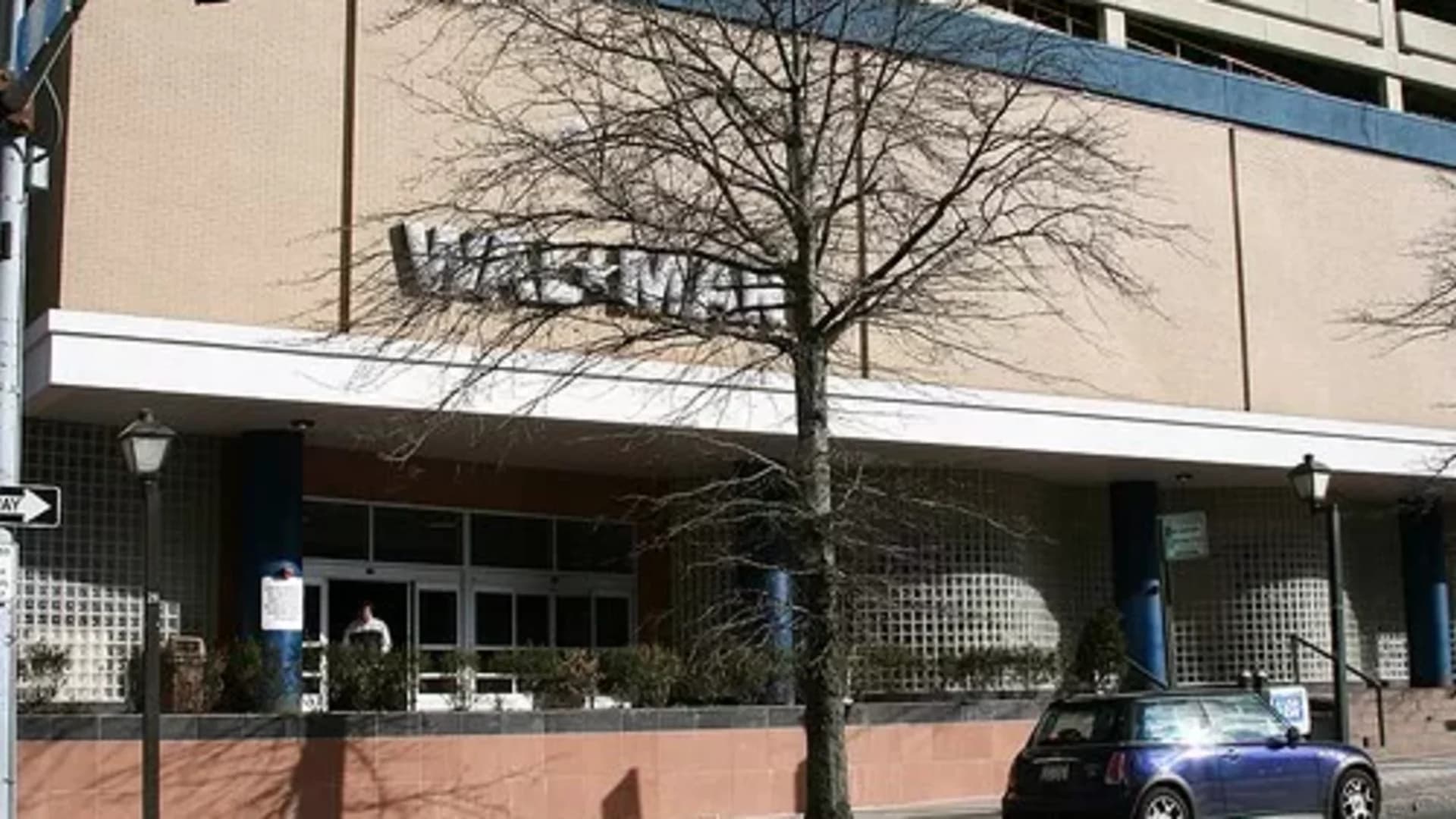 Walmart to close White Plains store