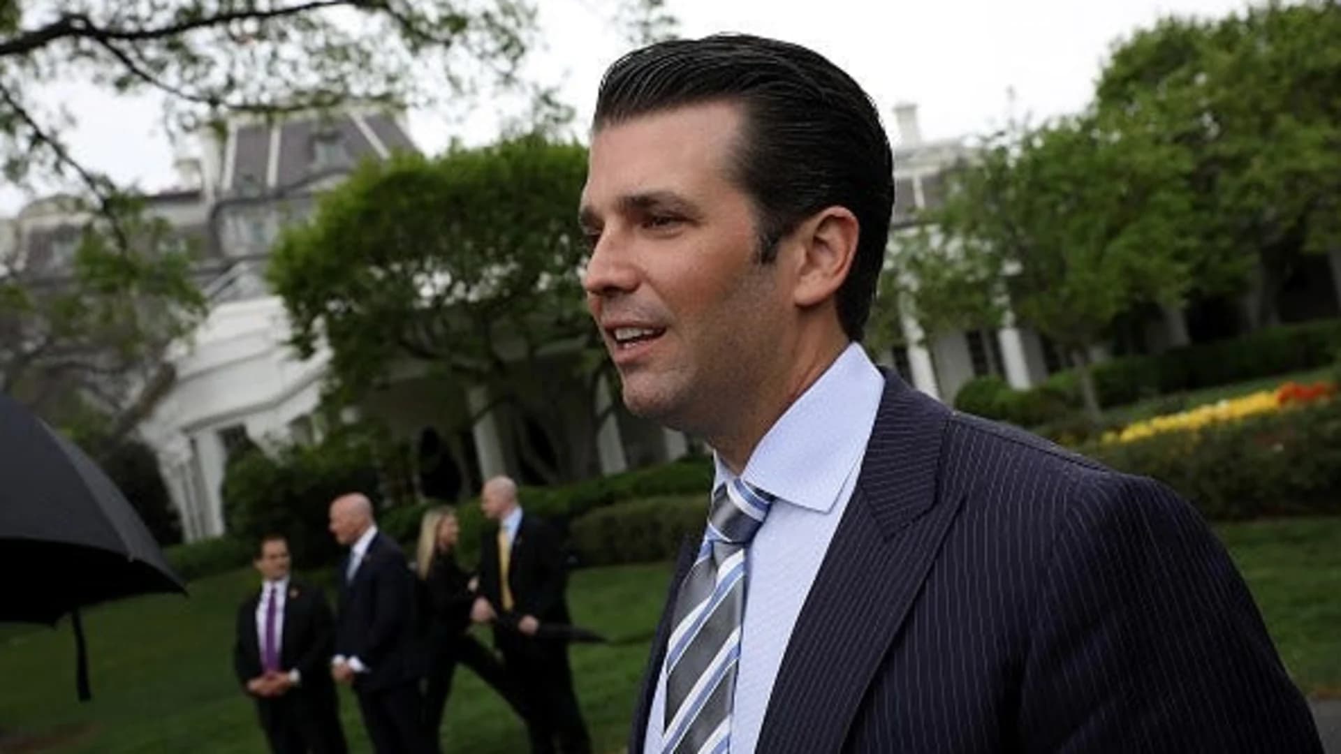 Trump Jr. releases emails showing Russian aid for campaign