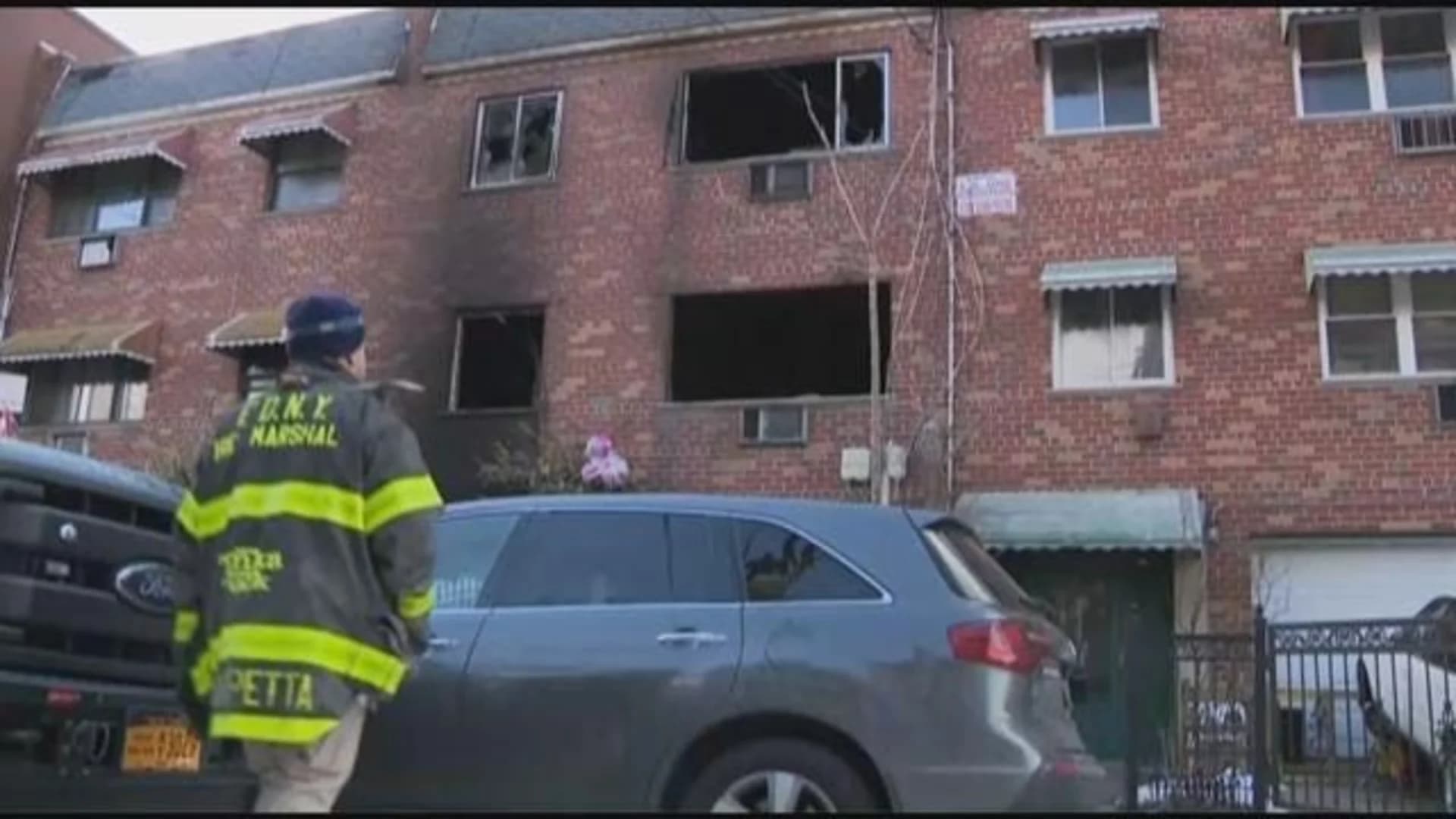 Officials: 19 injured in Holland Avenue fire