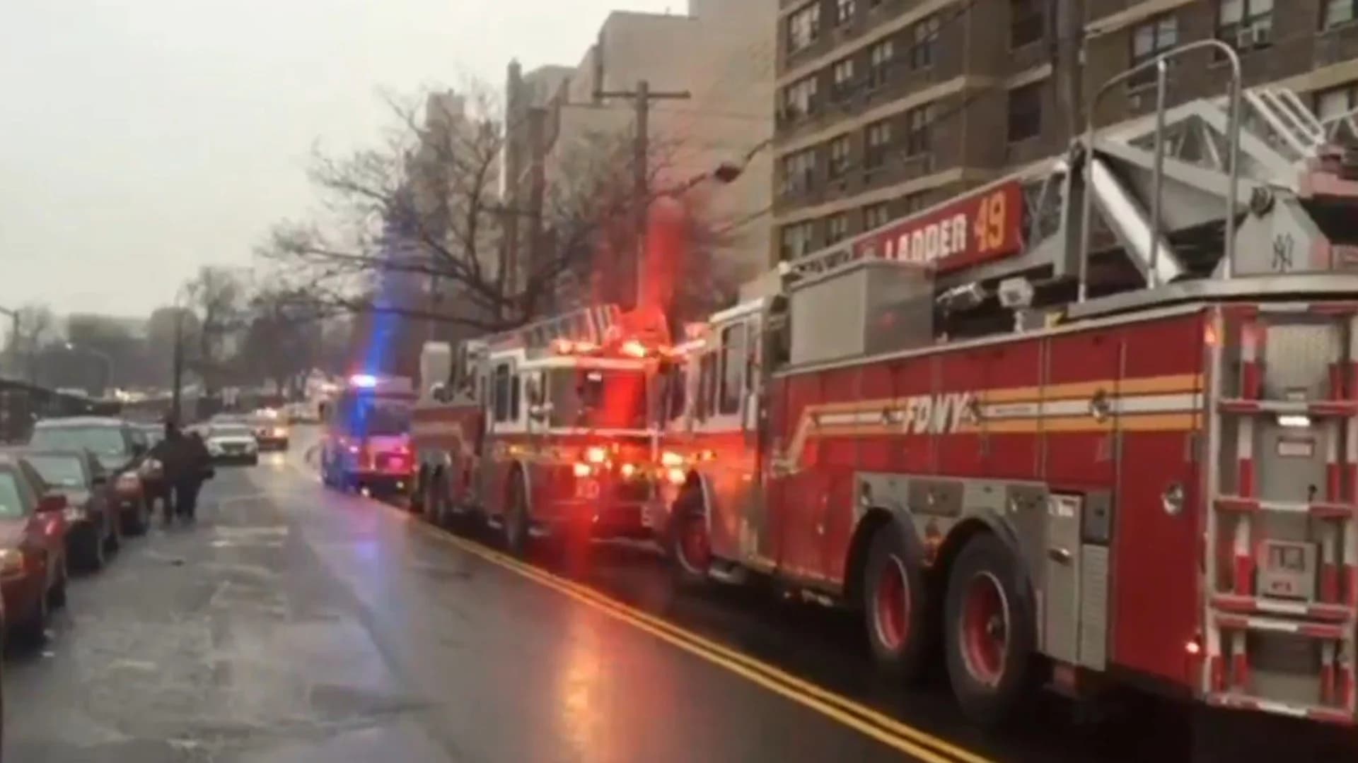 6 injured in Bronx high-rise fire