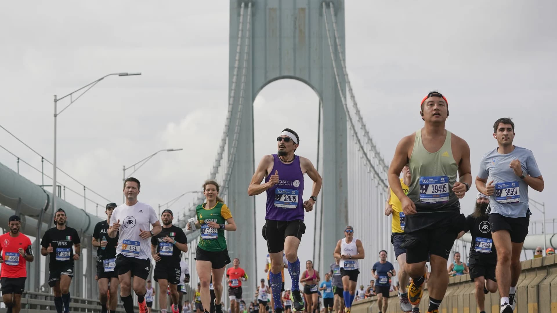 Governor orders transit agency to drop bid to charge NYC Marathon $750K for use of Verrazzano bridge
