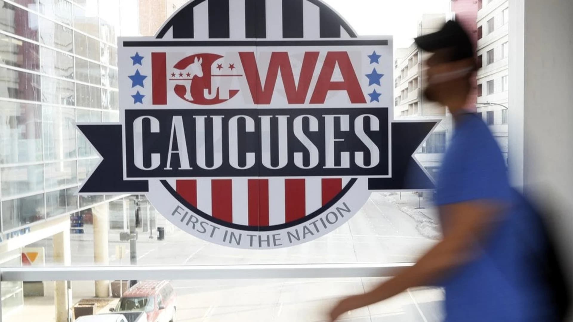 Iowa releases 62 percent of caucus results after delay