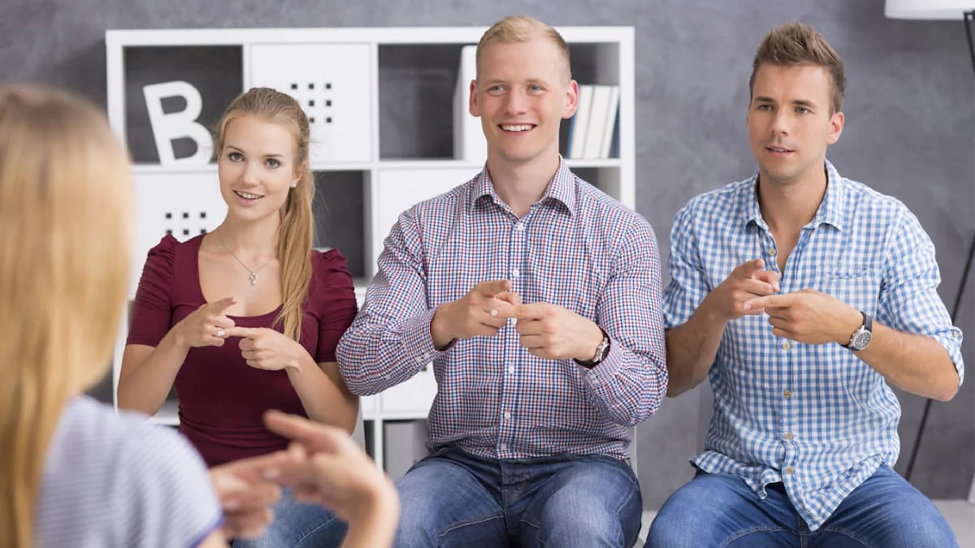 Teach yourself American Sign Language with these master classes for under $20