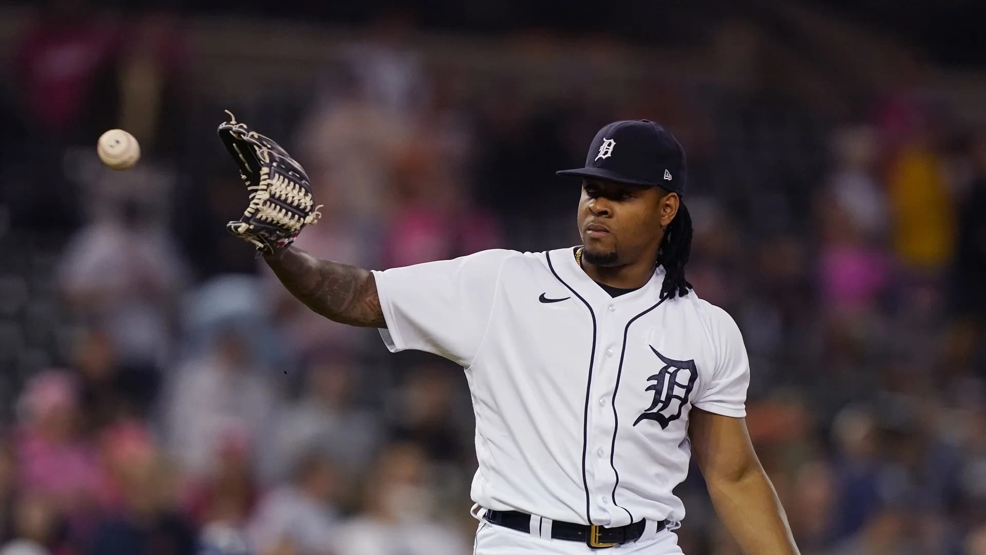 Phillies acquire All-Star reliever Gregory Soto from Tigers