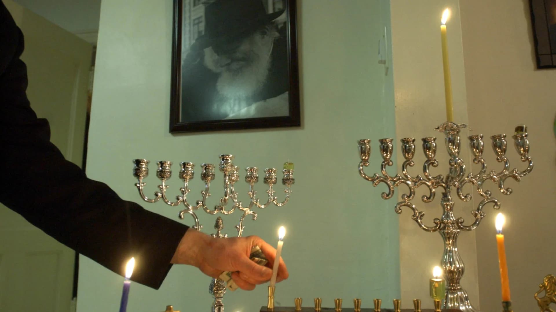 6 tips to help you celebrate Hanukkah safely this year