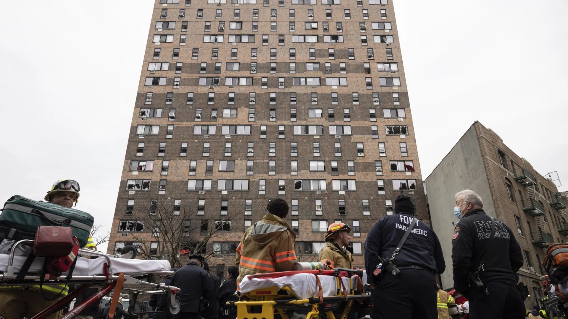 LIVE UPDATES: Fatal Bronx high-rise fire