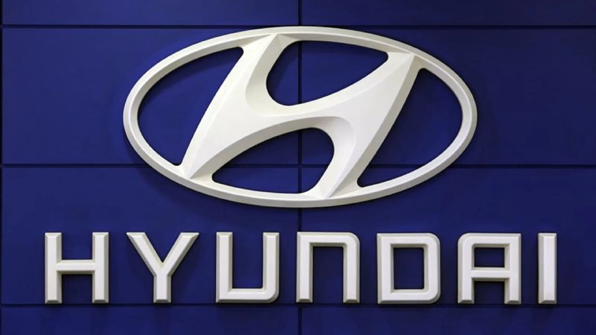 Hyundai recalls over 390K vehicles for possible engine fires