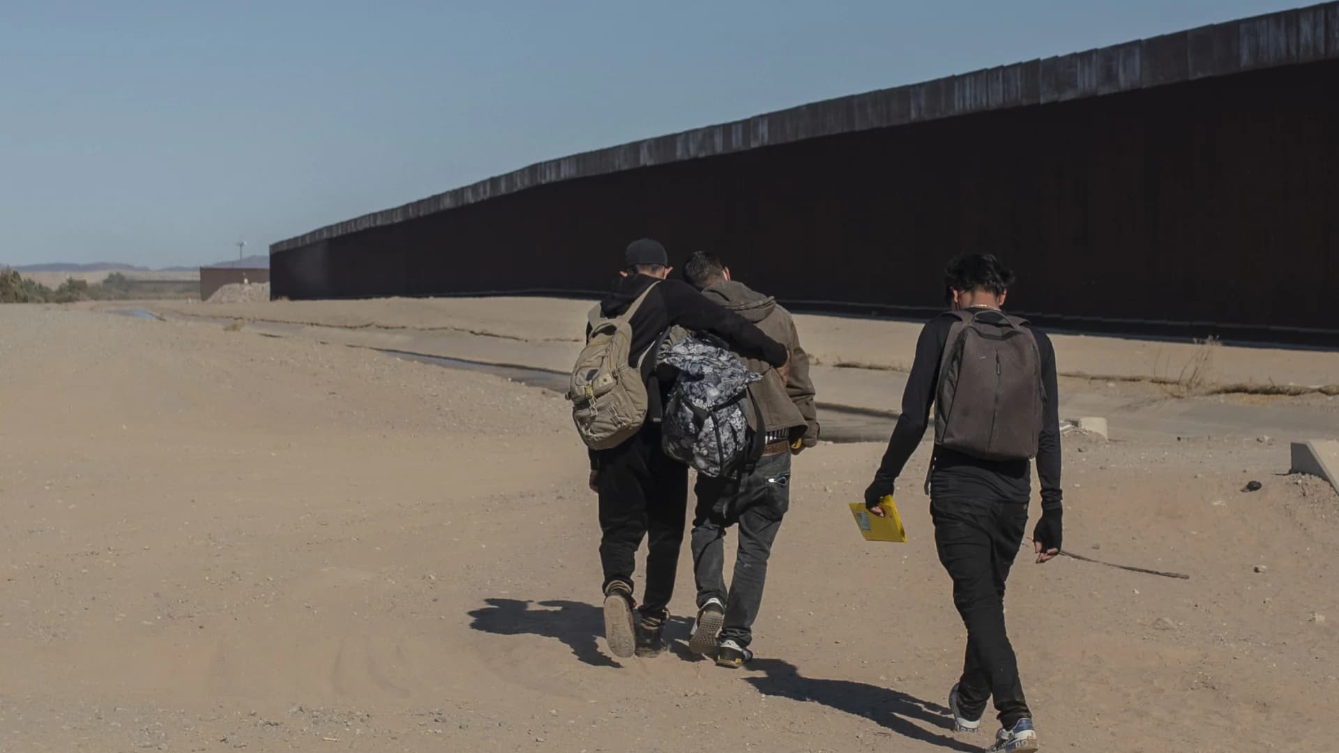 COVID-19 asylum limits at US-Mexico border to end May 23