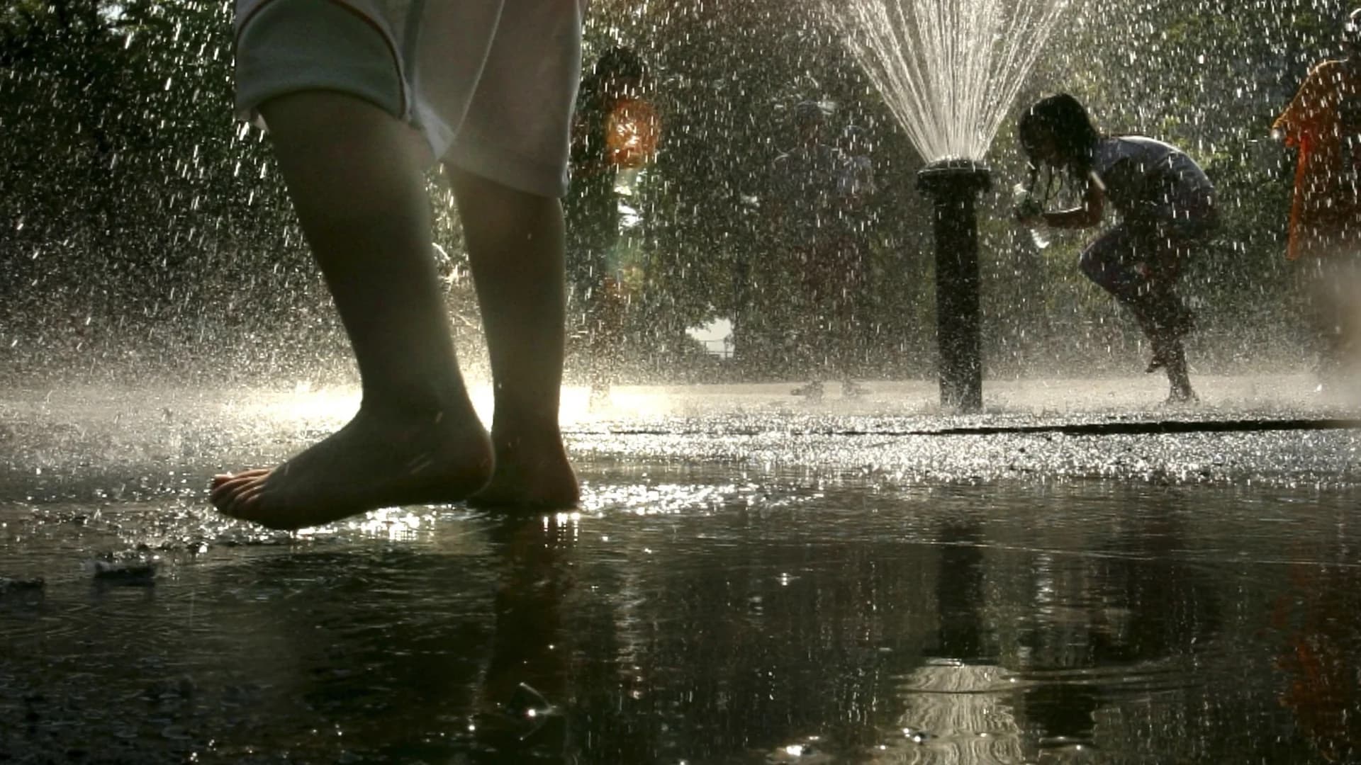 Guide: Cool It! NYC – Find one of New York City's 800 spray parks and other heat resources
