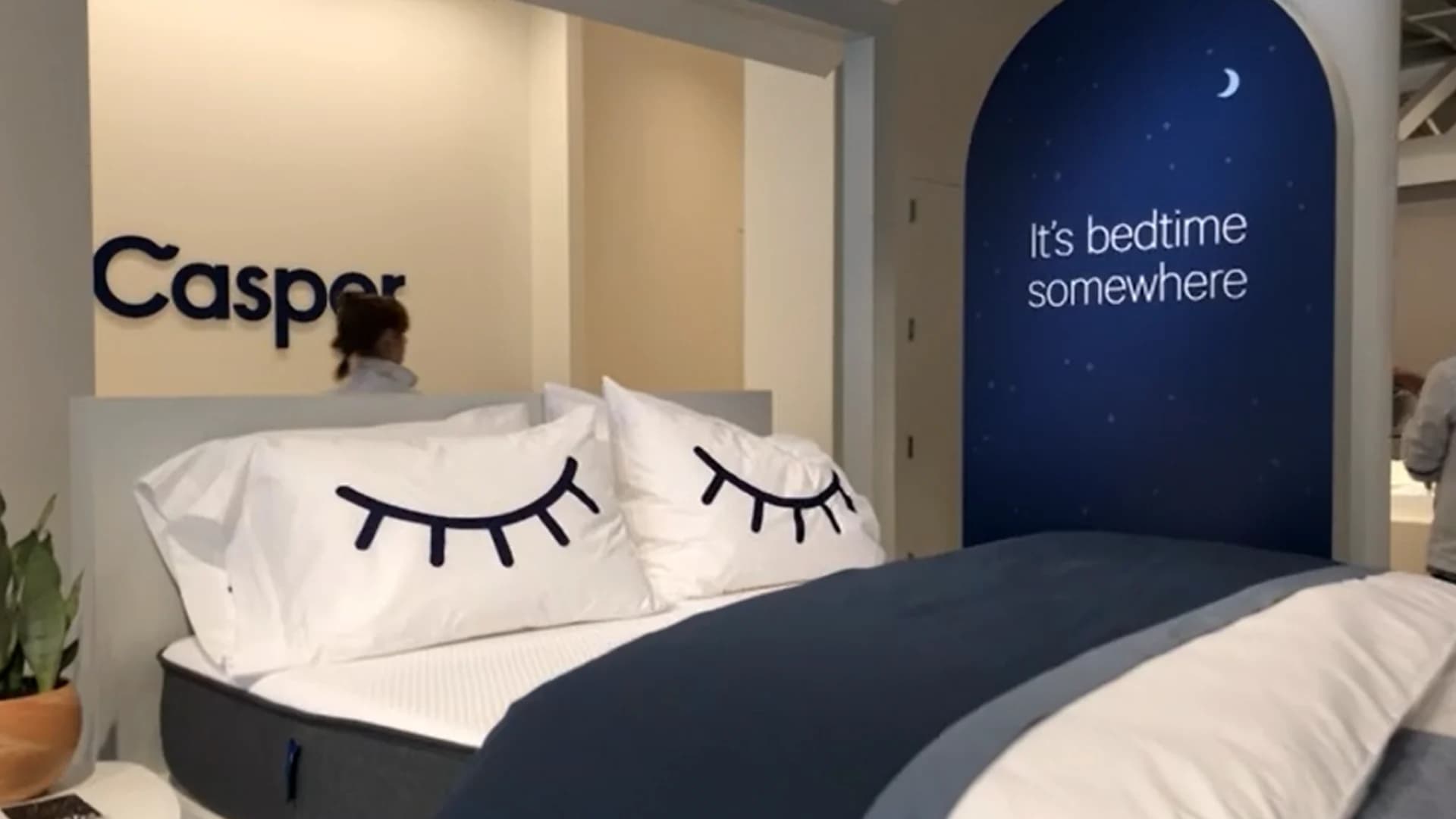 What’s Hot: Sleeping on the job? Mattress brand hiring pro nappers